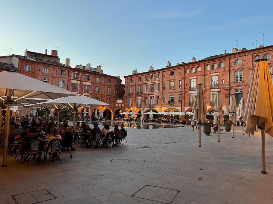 Le Theatre, Coeur De Ville Montauban Bagian luar foto